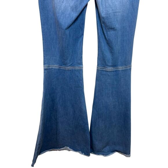 Free People, Women’s We The Free ‘Just Float On’ Flare Jeans, Waterfall Blue, 27 - Picture 8 of 10